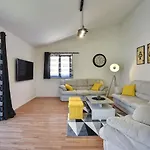 Beautifull With Private Pool Casa vacanze Krnica