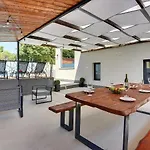 Beautifull With Private Pool *