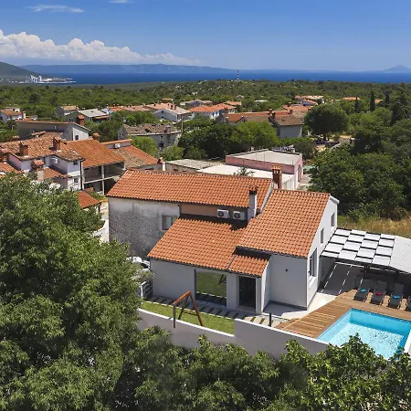 Vakantiehuis Beautifull With Private Pool