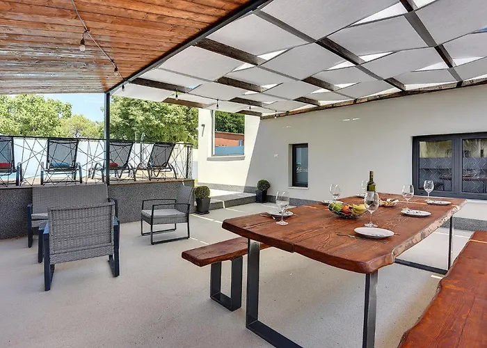 Beautifull With Private Pool *