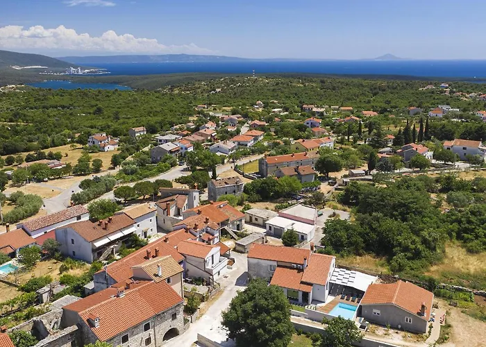 Beautifull With Private Pool *