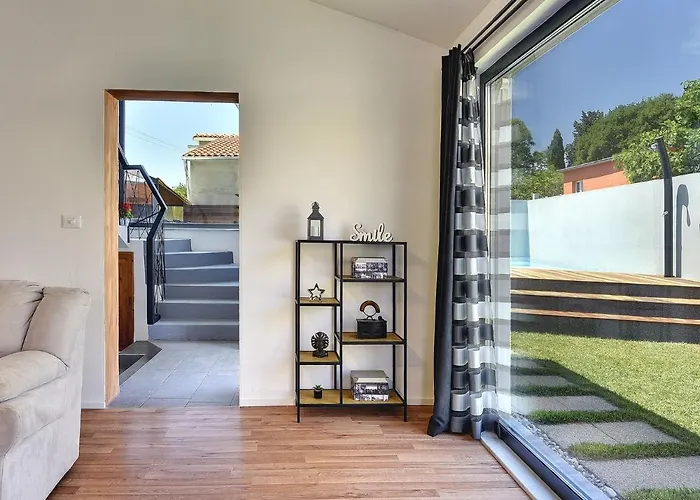 Beautifull With Private Pool * Krnica