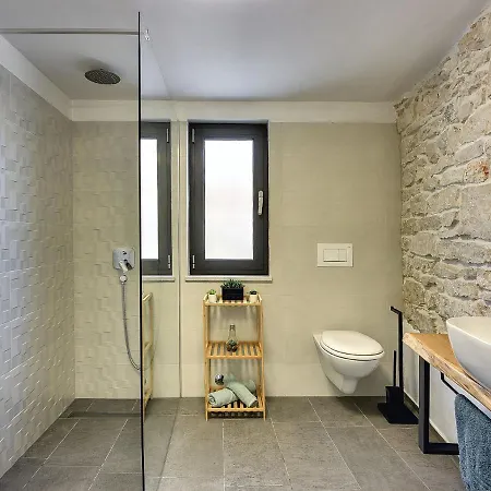 Beautifull With Private Pool Krnica